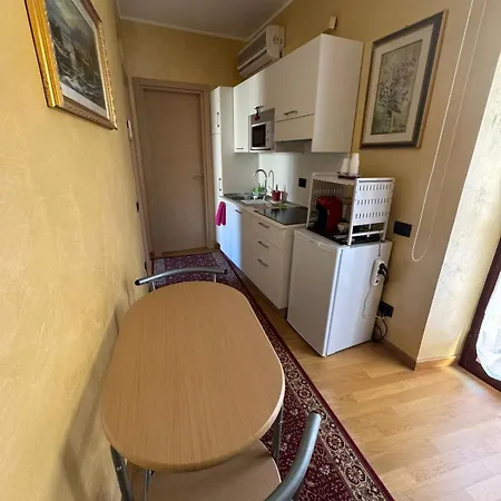 Cesarina - Centro * 卡坦扎罗